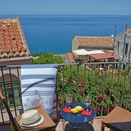 Апартаменты Terrazza Ambrogio Сант-Амброджо Экстерьер фото